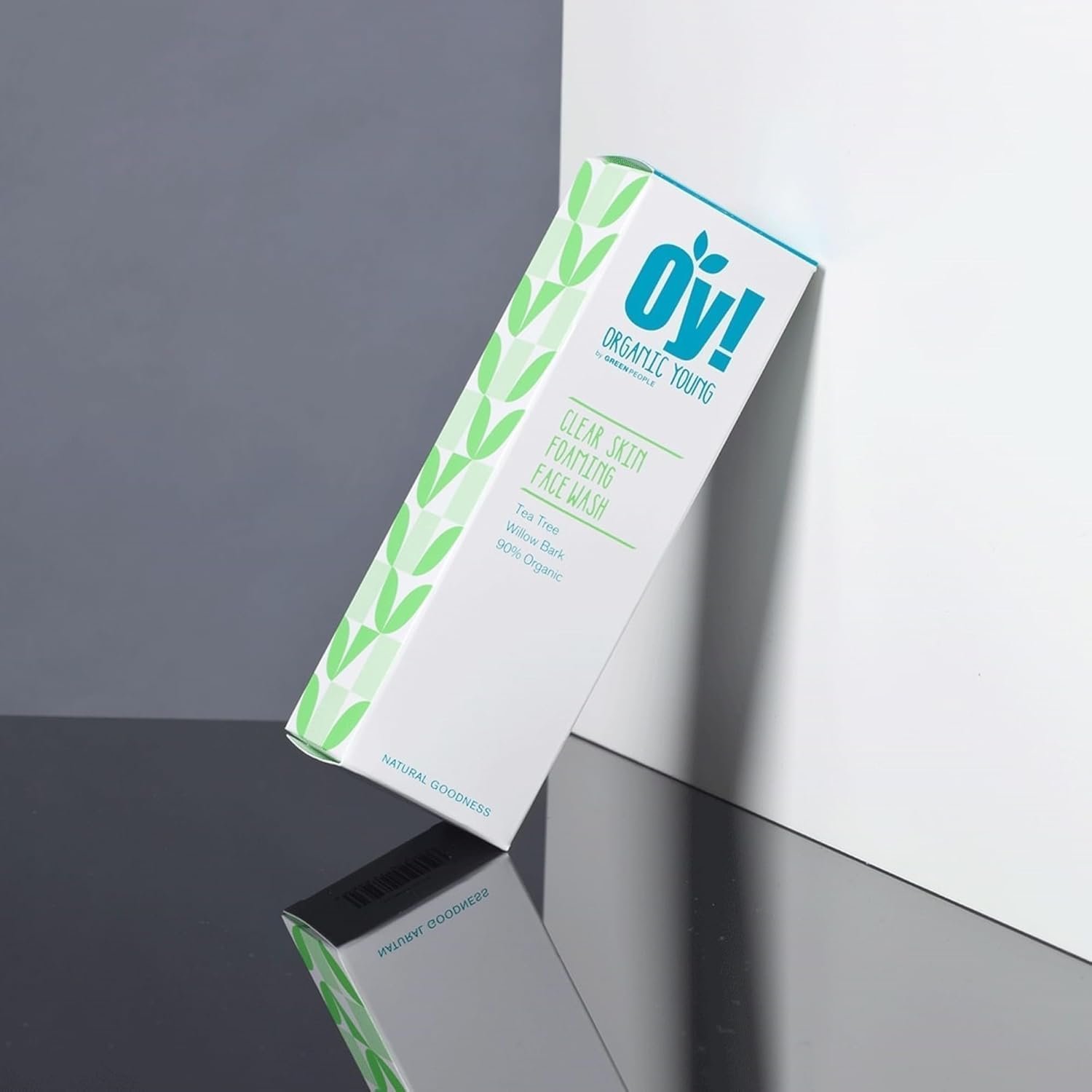 Green People Oy! Foaming Clear Skin Face Wash 100ml | Natural & Organic Teenage Facial Wash | Willow Bark & Tea Tree | Skin Care for Pre-Teens & Teens with Spots & Blemishes | Cruelty-Free & Vegan - Image 4